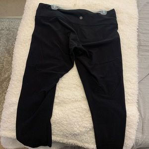 Size 12 cropped lululemon leggings